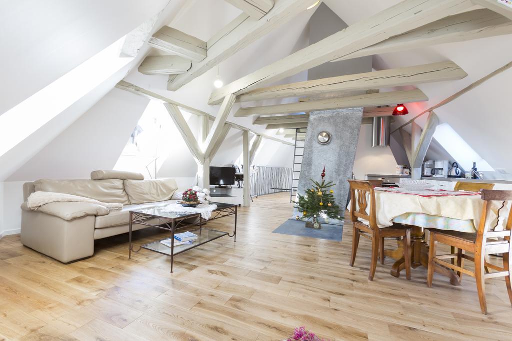 Les Appartements Saint Nicolas Colmar Exterior foto